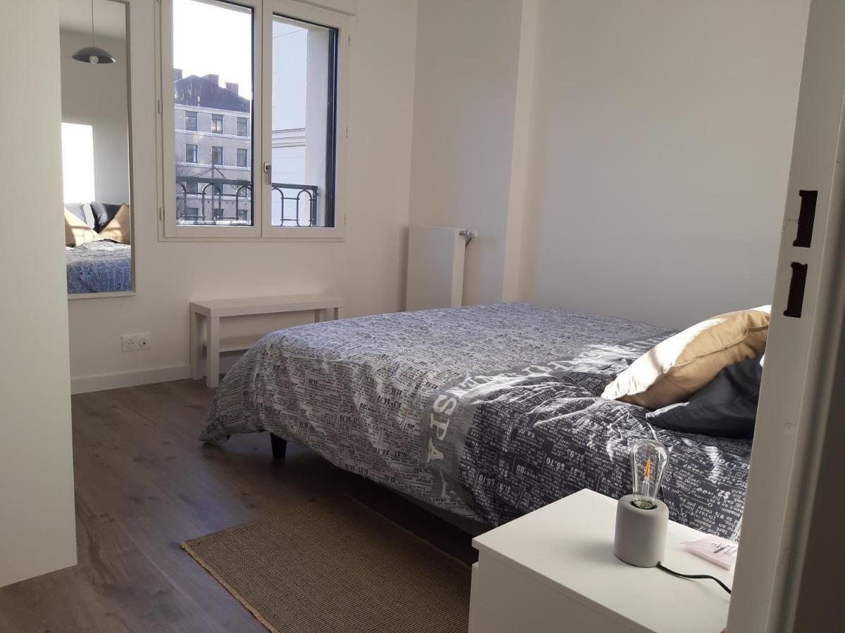 Appartement Haussmannien Au Bord Du Lac Panorama Clamart Exteriör bild